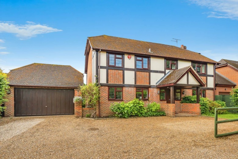 Click the photo for more details of Tomlinson Drive, Finchampstead