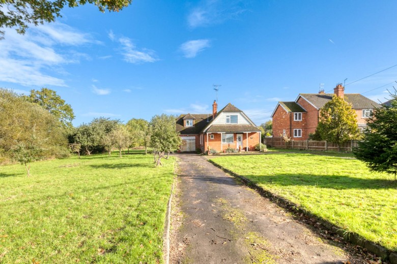 Click the photo for more details of Forest Road, Wokingham