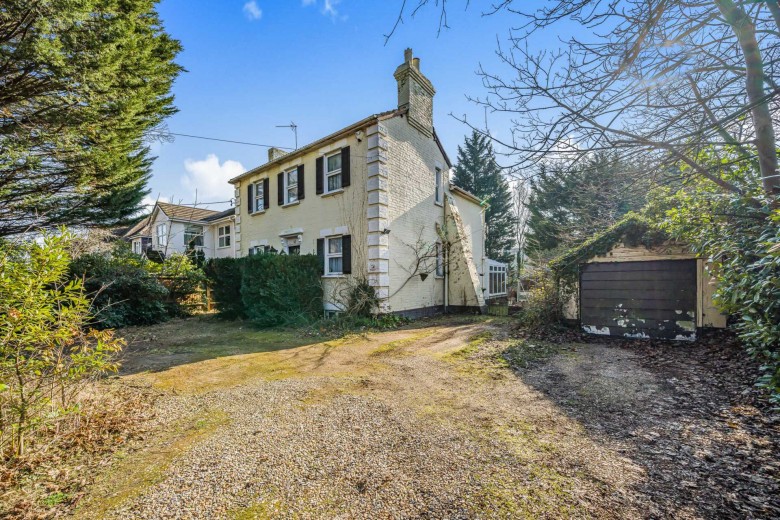 Click the photo for more details of Wokingham Road, Bracknell