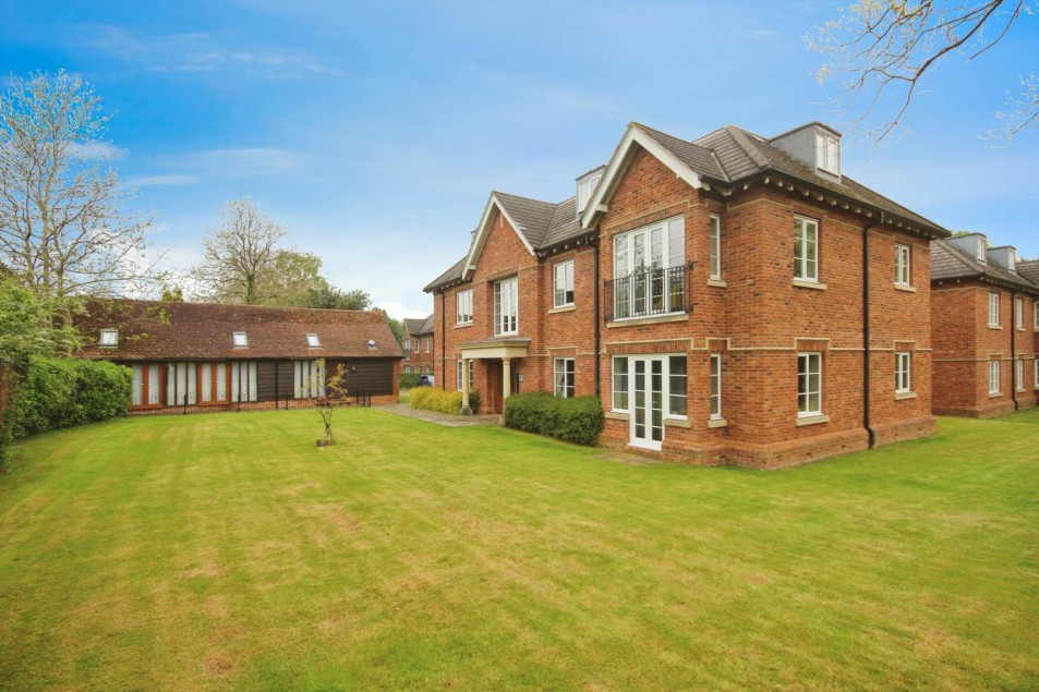 Image of Christine Ingram Gardens, Bracknell